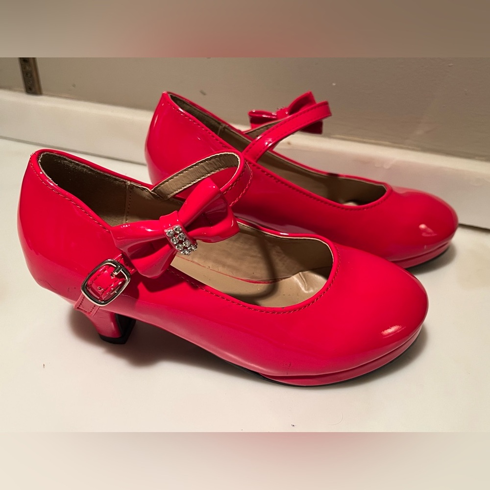 LINK Bright Red Girl’s Heels, Size 1Y
